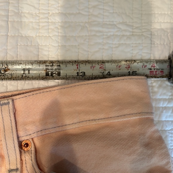 NWT LEVIS 501 high rise pale pink cut offs shorts size 28 - Picture 7 of 10